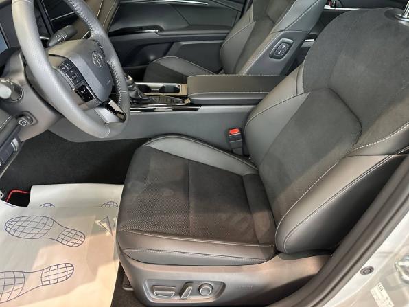 Toyota Camry IX (XV80) China Market с пробегом 2026 года, цена 4 850 000 рублей, 1 км, седан, Автокод Объявления