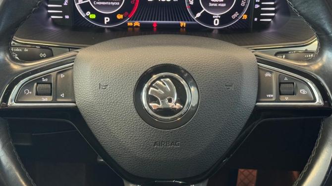 Skoda Superb III с пробегом 2019 года, цена 1 999 000 рублей, 170000 км, лифтбек, Автокод Объявления