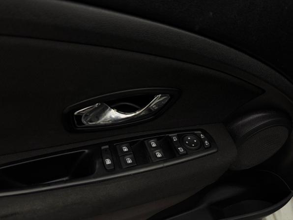 Renault Fluence I Рестайлинг с пробегом 2013 года, цена 545 900 рублей, 100238 км, седан, Автокод Объявления