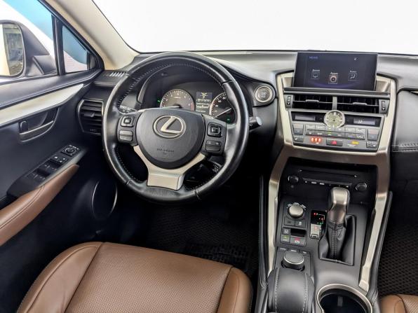 Lexus NX I с пробегом 2016 года, цена 3 030 000 рублей, 98833 км, внедорожник, Автокод Объявления