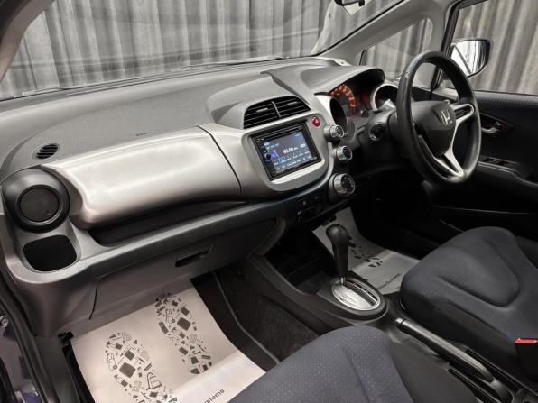 Honda Fit II с пробегом 2009 года, цена 599 000 рублей, 281000 км, хэтчбек, Автокод Объявления