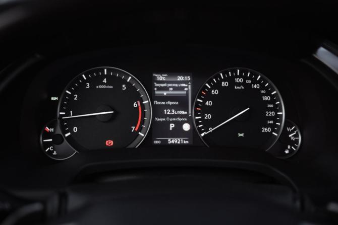 Lexus RX IV Рестайлинг с пробегом 2021 года, цена 6 350 000 рублей, 54918 км, внедорожник, Автокод Объявления