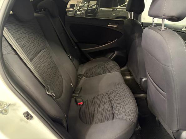 Hyundai Solaris I Рестайлинг с пробегом 2015 года, цена 1 047 000 рублей, 149000 км, седан, Автокод Объявления