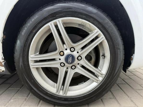 Ford Focus II Рестайлинг с пробегом 2009 года, цена 399 000 рублей, 235190 км, хэтчбек, Автокод Объявления