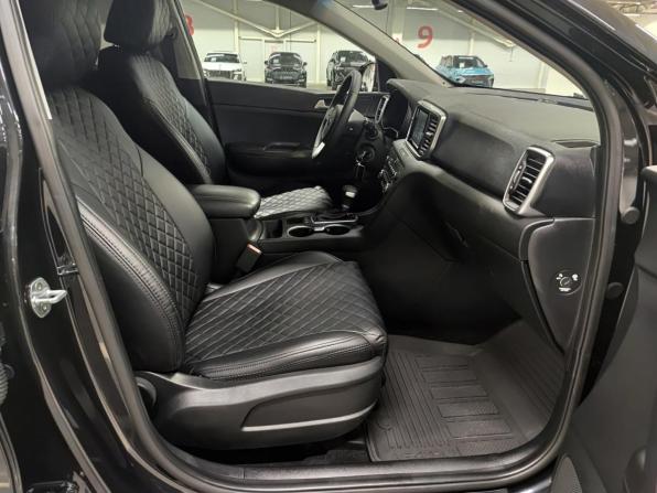 Kia Sportage IV Рестайлинг с пробегом 2018 года, цена 2 365 000 рублей, 99068 км, внедорожник, Автокод Объявления