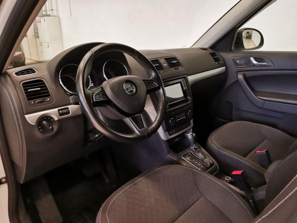 Skoda Yeti I Рестайлинг с пробегом 2016 года, цена 1 255 150 рублей, 130375 км, внедорожник, Автокод Объявления