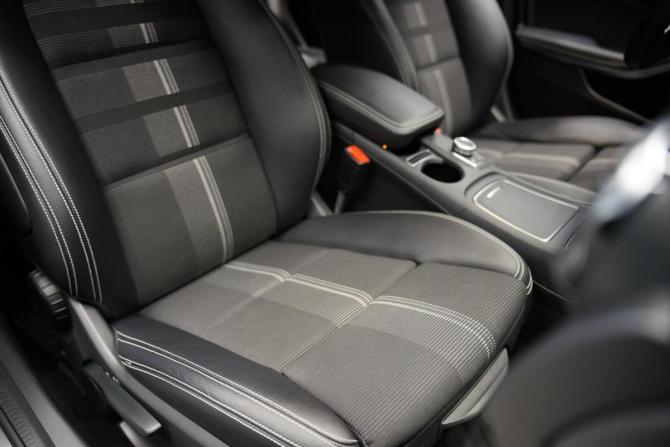 Mercedes-Benz GLA I (X156) Рестайлинг с пробегом 2019 года, цена 2 483 000 рублей, 75000 км, внедорожник, Автокод Объявления
