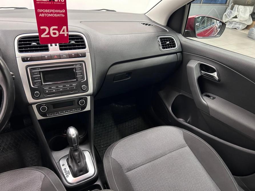 Volkswagen Polo V Рестайлинг Красноярск  - изображение 16