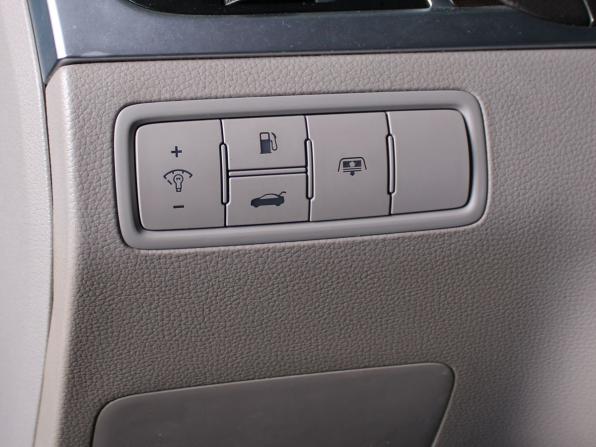 Hyundai Genesis II с пробегом 2015 года, цена 1 599 000 рублей, 164910 км, седан, Автокод Объявления