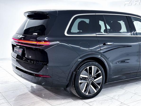 Li Auto (Lixiang) L9 I с пробегом 2024 года, цена 6 500 000 рублей, 45154 км, внедорожник, Автокод Объявления