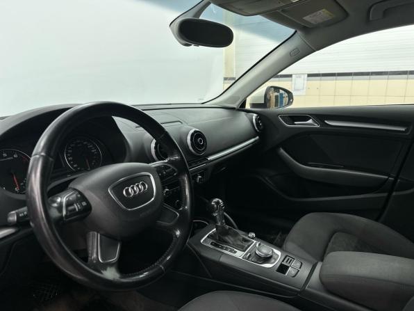 Audi A3 III (8V) с пробегом 2013 года, цена 1 239 900 рублей, 224000 км, хэтчбек, Автокод Объявления