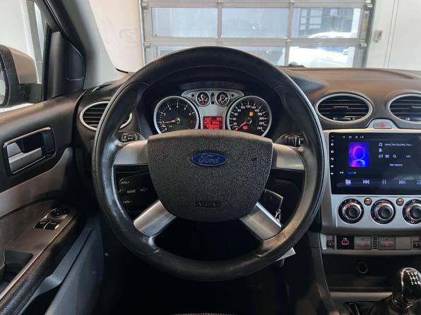 Ford Focus II Рестайлинг с пробегом 2010 года, цена 600 000 рублей, 120313 км, седан, Автокод Объявления