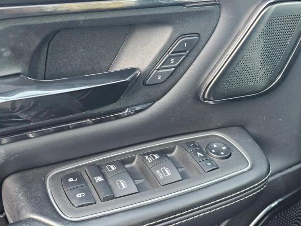 Ram 1500 V с пробегом 2022 года, цена 6 599 000 рублей, 172501 км, offers.body_type.unknown, Автокод Объявления