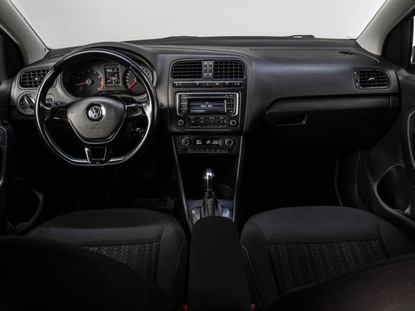 Volkswagen Polo V Рестайлинг с пробегом 2015 года, цена 899 000 рублей, 141903 км, седан, Автокод Объявления