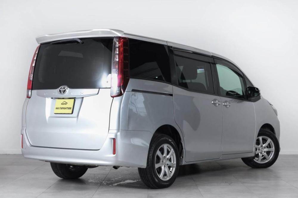 Toyota Noah III (R80) Новосибирск  - изображение 7