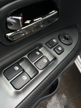 Kia Carens II (UN) с пробегом 2011 года, цена 740 000 рублей, 211660 км, минивэн, Автокод Объявления