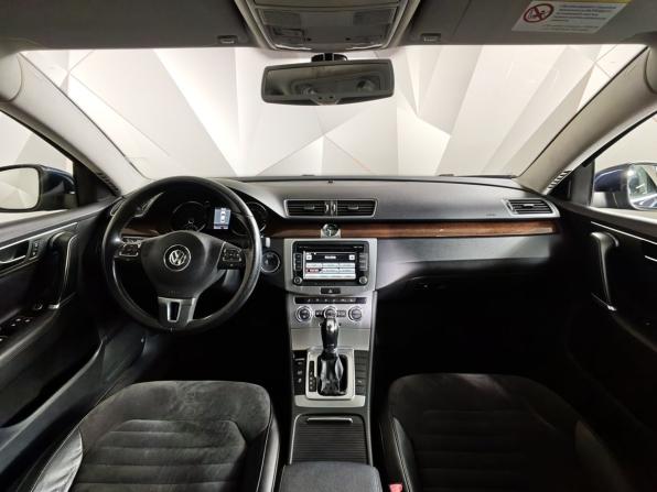 Volkswagen Passat B7 с пробегом 2013 года, цена 955 000 рублей, 235832 км, седан, Автокод Объявления