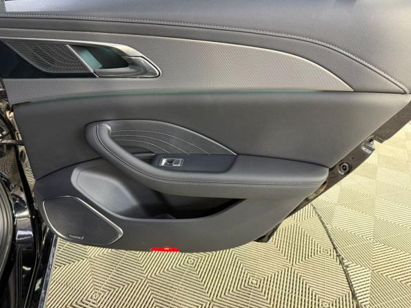 Hongqi H5 II с пробегом 2023 года, цена 2 800 000 рублей, 72600 км, седан, Автокод Объявления