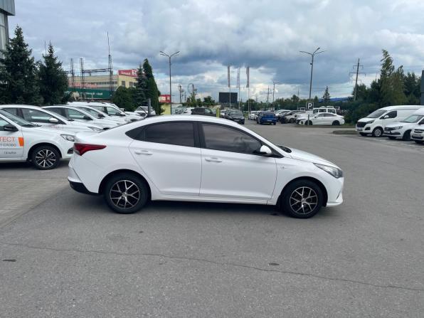 Hyundai Solaris II Рестайлинг с пробегом 2021 года, цена 1 500 000 рублей, 121514 км, седан, Автокод Объявления
