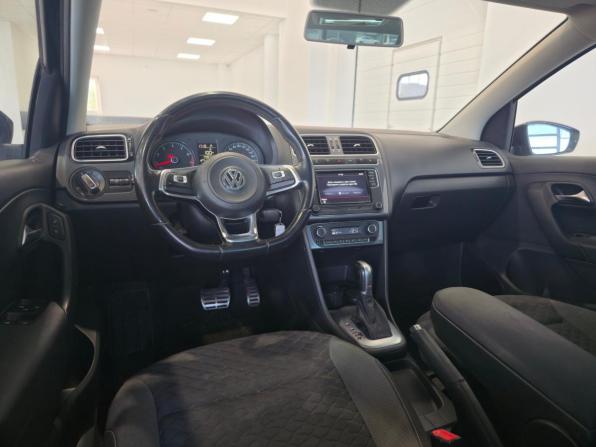 Volkswagen Polo V Рестайлинг с пробегом 2018 года, цена 1 399 000 рублей, 143922 км, седан, Автокод Объявления