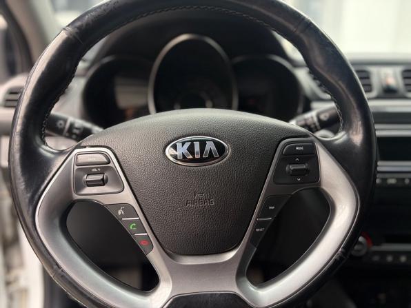 Kia Rio III Рестайлинг с пробегом 2017 года, цена 1 229 000 рублей, 60433 км, седан, Автокод Объявления
