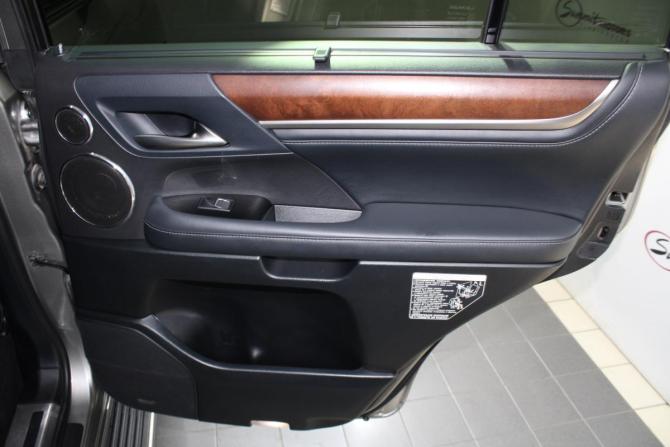 Lexus LX III Рестайлинг 2 с пробегом 2020 года, цена 10 900 000 рублей, 67214 км, внедорожник, Автокод Объявления