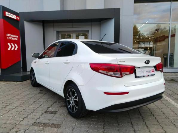 Kia Rio III Рестайлинг с пробегом 2016 года, цена 931 964 рубля, 124000 км, седан, Автокод Объявления