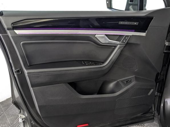 Volkswagen Touareg III с пробегом 2020 года, цена 6 399 000 рублей, 49910 км, внедорожник, Автокод Объявления