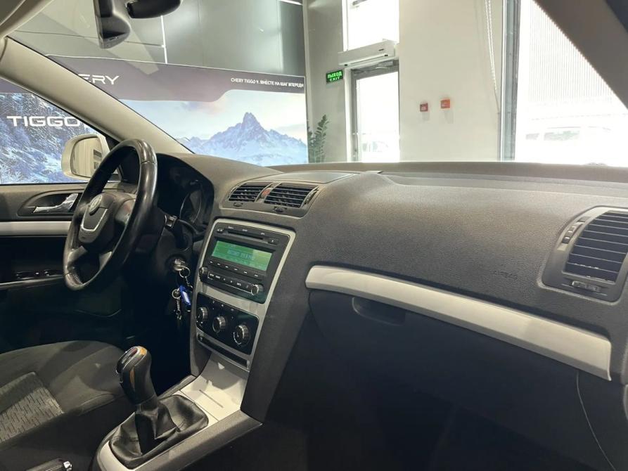 Skoda Octavia II (A5) Рестайлинг Москва  - изображение 10