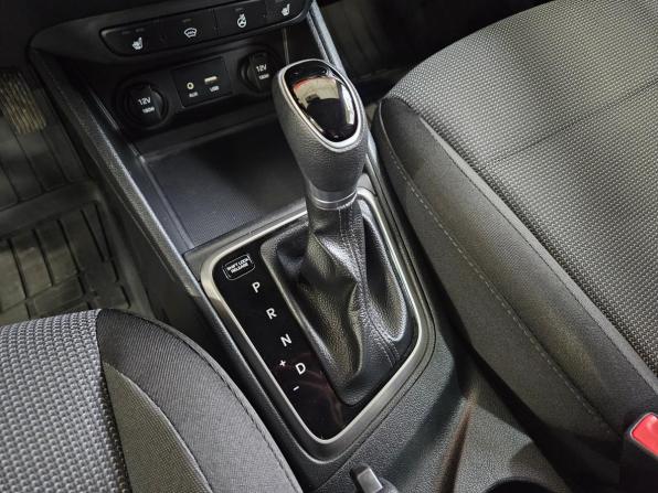 Hyundai Solaris II с пробегом 2018 года, цена 1 245 000 рублей, 122539 км, седан, Автокод Объявления