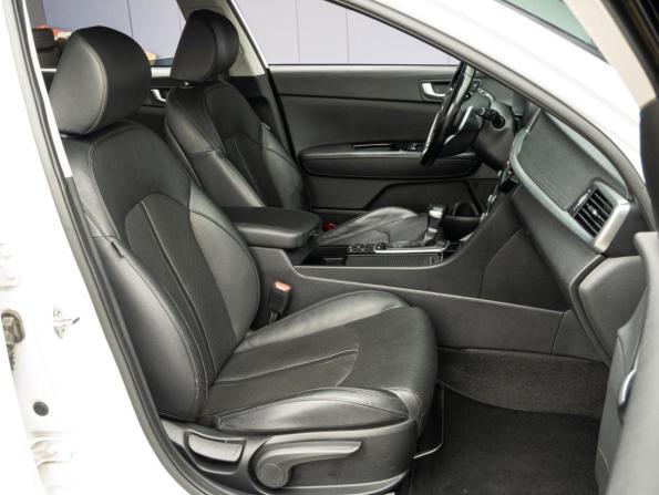Kia Optima IV Рестайлинг с пробегом 2019 года, цена 2 130 000 рублей, 74557 км, седан, Автокод Объявления