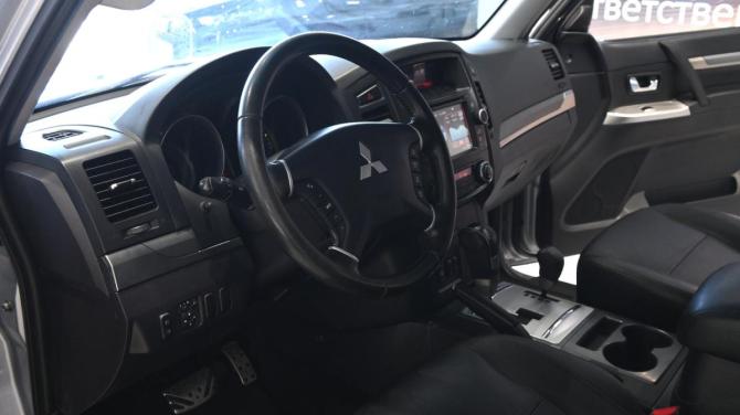 Mitsubishi Pajero IV Рестайлинг 1 с пробегом 2011 года, цена 1 670 000 рублей, 314726 км, внедорожник, Автокод Объявления