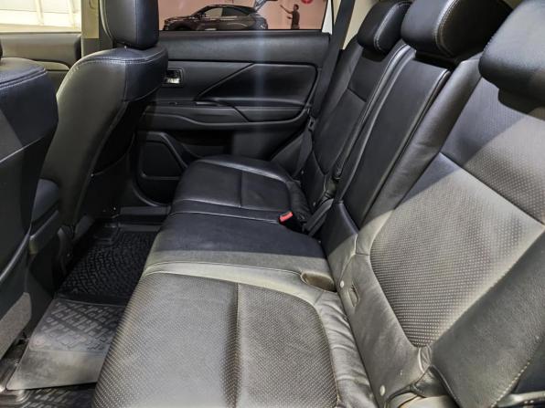 Mitsubishi Outlander III Рестайлинг 2 с пробегом 2015 года, цена 1 580 000 рублей, 181313 км, внедорожник, Автокод Объявления