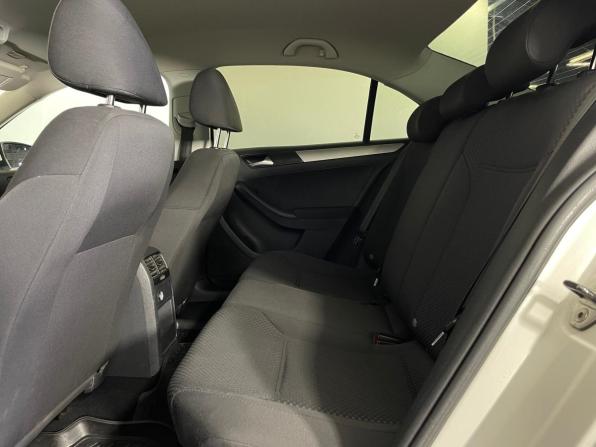 Volkswagen Jetta VI с пробегом 2011 года, цена 867 000 рублей, 212870 км, седан, Автокод Объявления