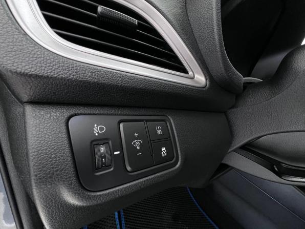 Hyundai Solaris II с пробегом 2020 года, цена 1 330 000 рублей, 150533 км, седан, Автокод Объявления