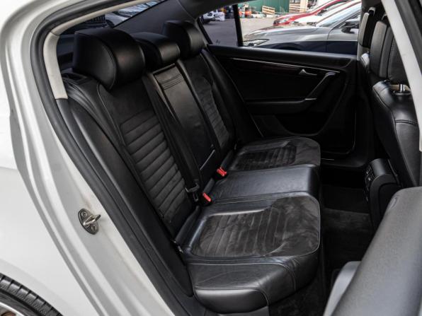 Volkswagen Passat B7 с пробегом 2014 года, цена 1 210 000 рублей, 238051 км, седан, Автокод Объявления