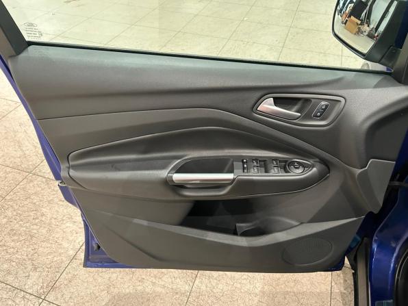 Ford Kuga II Рестайлинг с пробегом 2017 года, цена 1 449 000 рублей, 111979 км, внедорожник, Автокод Объявления