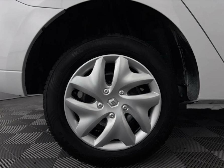 Renault Logan II Рестайлинг Псков  - изображение 20