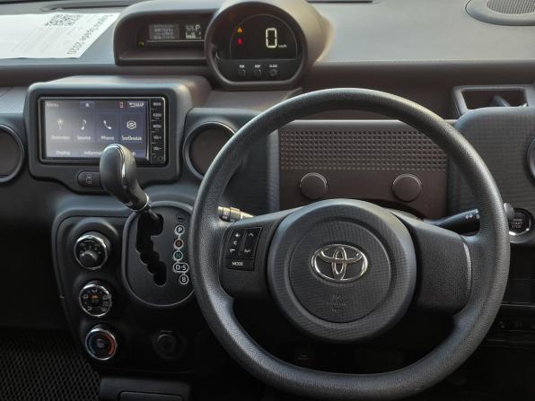 Toyota Spade с пробегом 2020 года, цена 1 199 000 рублей, 62851 км, минивэн, Автокод Объявления
