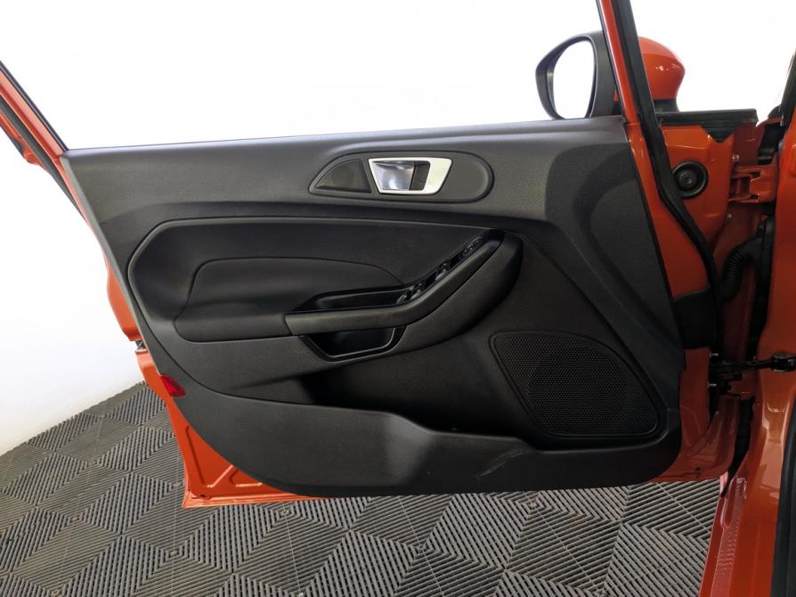 Ford Fiesta Mk6 Рестайлинг Москва  - изображение 17