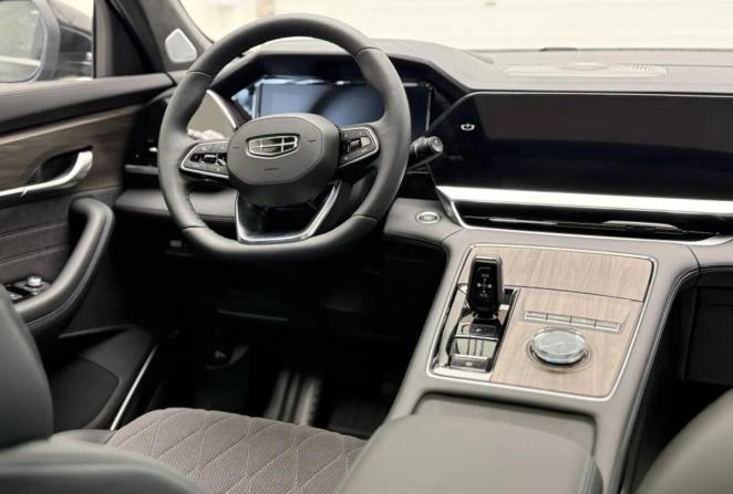 Новый Geely Monjaro I 2026 года, цена 4 599 990 рублей, внедорожник, Автокод Объявления