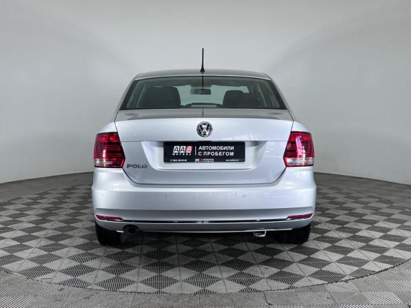Volkswagen Polo V Рестайлинг с пробегом 2016 года, цена 1 065 000 рублей, 103032 км, седан, Автокод Объявления