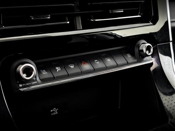 Haval M6 II с пробегом 2024 года, цена 1 795 000 рублей, 27981 км, внедорожник, Автокод Объявления