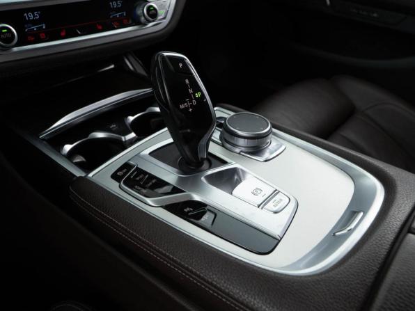BMW 7 серии VI (G11/G12) Рестайлинг с пробегом 2019 года, цена 5 199 046 рублей, 128274 км, седан, Автокод Объявления