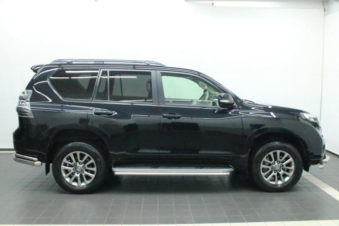 Toyota Land Cruiser Prado 150 Series Рестайлинг 1 с пробегом 2017 года, цена 3 995 000 рублей, 244015 км, внедорожник, Автокод Объявления