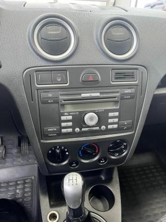 Ford Fusion I Рестайлинг с пробегом 2008 года, цена 264 000 рублей, 290000 км, хэтчбек, Автокод Объявления