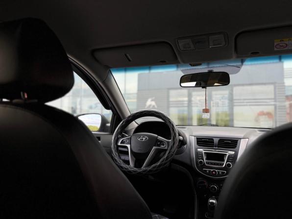 Hyundai Solaris I Рестайлинг с пробегом 2014 года, цена 1 080 000 рублей, 165000 км, седан, Автокод Объявления