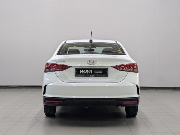 Hyundai Solaris II Рестайлинг с пробегом 2022 года, цена 1 595 000 рублей, 90141 км, седан, Автокод Объявления