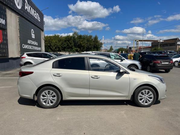 Kia Rio IV с пробегом 2019 года, цена 1 350 000 рублей, 80589 км, седан, Автокод Объявления