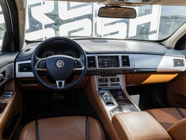 Jaguar XF I Рестайлинг с пробегом 2013 года, цена 1 190 000 рублей, 226614 км, седан, Автокод Объявления